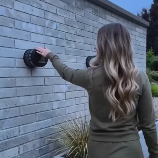 SOLAR OUTDOOR LATERNS